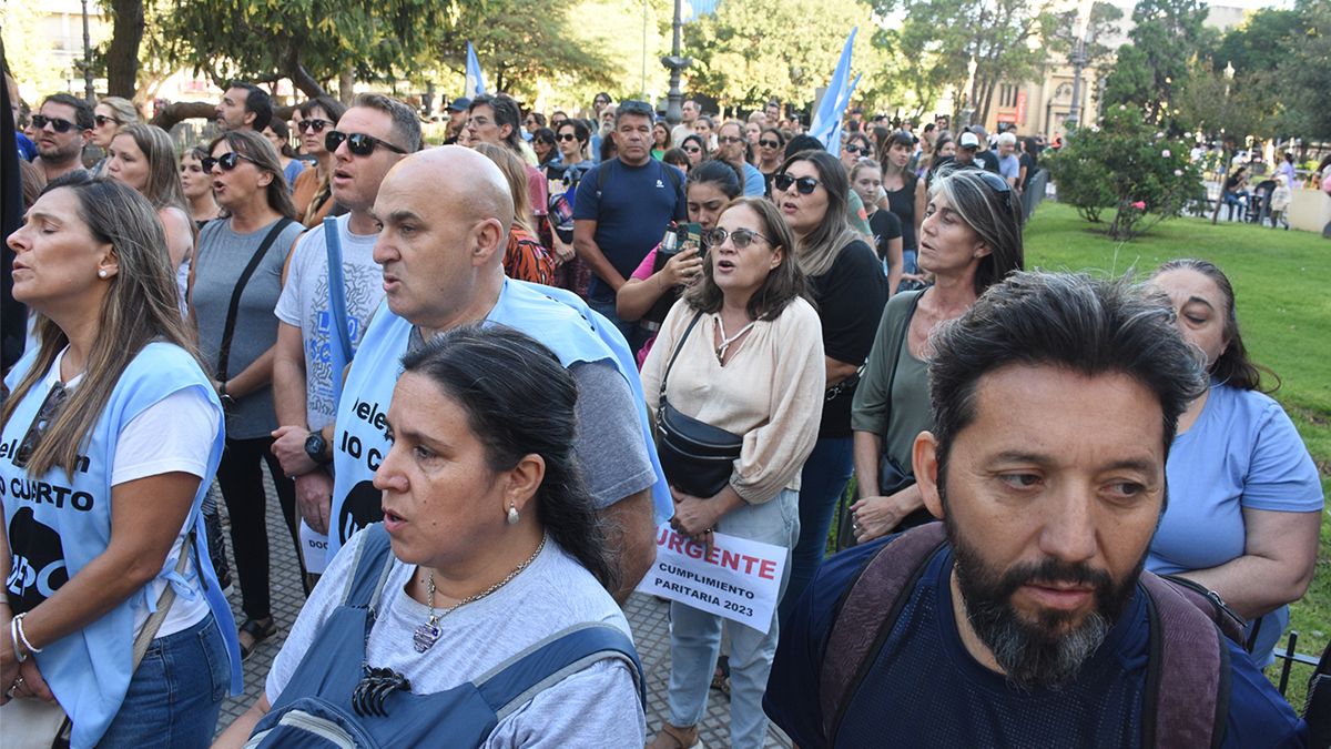 Paro y manifestación docente en Río Cuarto. Foto: Estela Zogbe.