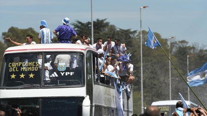 47 millones de gracias y 5 millones de personas dándoles la bienvenida