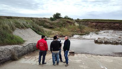 Ucacha: evalúan los daños que provocó la pérdida de la laguna Alas Coloradas