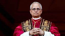 leon equilibra el legado de francisco con su impronta centrada en la paz, dijo uriona