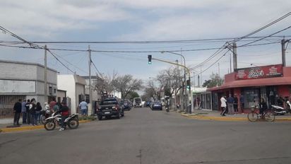 Quedó en medio de una pelea y murió de un disparo