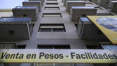 Las operaciones inmobiliarias se frenaron por la volatilidad del dólar