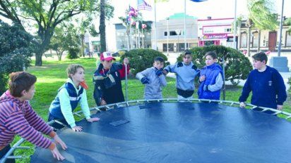 Villa Nueva: Fiesta por el Día del Niño en la Plaza Capitán de los Andes