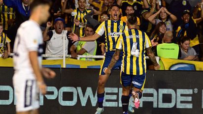 Rosario Central, con dos goles de Véliz, derrotó a Gimnasia y Esgrima