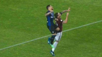 Biglia habló del choque con el Papu Gómez
