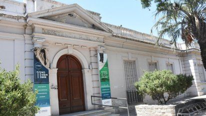 En medio de la prohibición, avanzan en la regulación de los supermercados