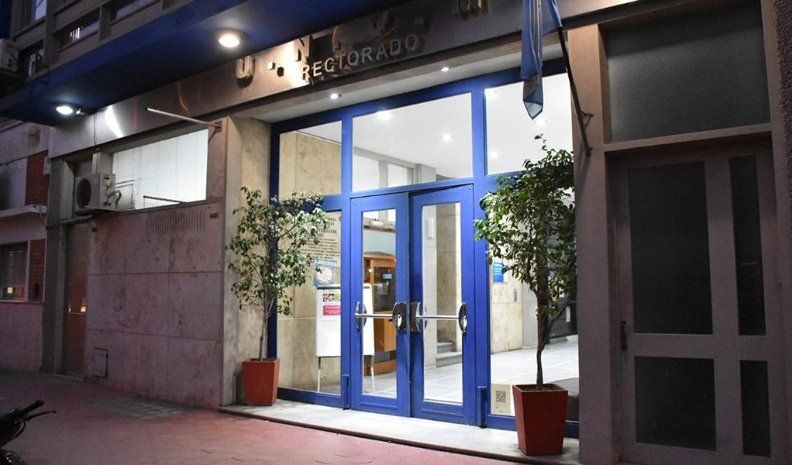 El exedificio Luz y Fuerza (Entre Ríos 1431)  fue el lugar de recepción de las listas.