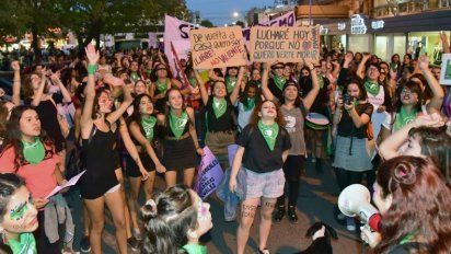 Las mujeres “ponen el cuerpo” y salen a pedir por sus derechos