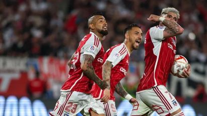 Arturo Vidal aconsejó a Carlos Palacios en su llegada a Boca: 