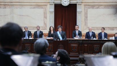 Primer año de gestión: Milei eliminó 13 Ministerios, cerró organismos estatales y recortó los presupuestos