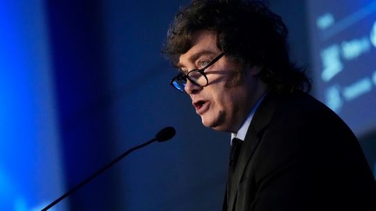 Milei anticipó una bazuca de dólares para el año electoral
