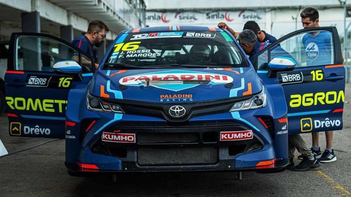 Rosso y Marques llevaron a cabo una prueba previa al comienzo del año deportivo del TCR South América.
