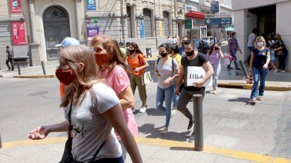 Mucha gente en el microcentro, pero las ventas no repuntaron lo esperado