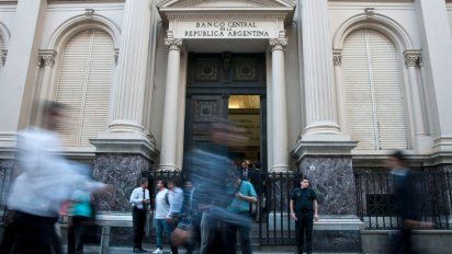Las reservas cayeron unos 4 mil millones de dólares