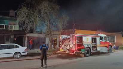 Incendio en una vivienda: dos adultos mayores hospitalizados con quemaduras