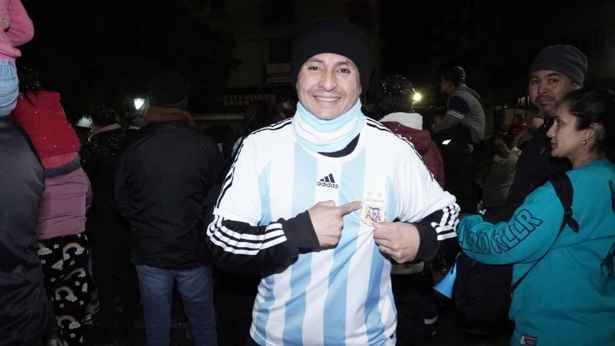 Los festejos en la plaza Roca por el Triunfo de la Selección Argentina en la Copa América. Foto: Andrés Oviedo