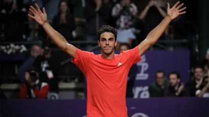 Cerúndolo remontó y avanzó en Indian Wells, Alcaraz debutó con triunfo y Djokovic fue eliminado