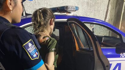 Ignoró una orden de restricción de acercamiento y fue detenida