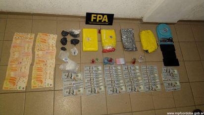 Detienen a una extranjera con pedido de captura y secuestran 12 mil dosis de cocaína