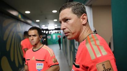István Kovács, el árbitro que dirigirá Argentina-Jordania en el Mundial