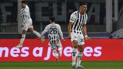 Talleres acertó el tiro final y se impuso a Huracán en el Kempes