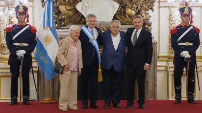 El presidente saludó a referentes políticos extranjeros que asistieron a su asunción