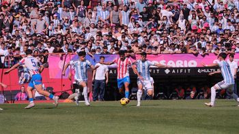 Paraguay se quedó con la final ante Argentina en los penales