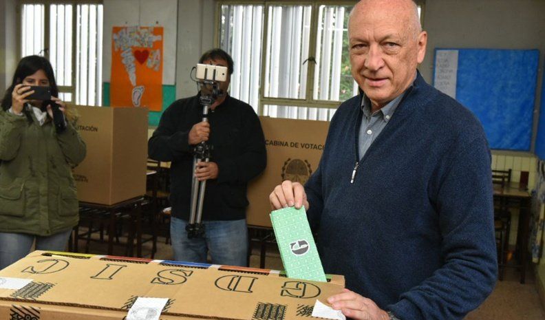 El socialista Antonio Bonfatti, del oficialista Frente Progresista Cívico y Social.