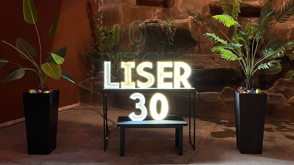 Liser celebró sus 30 años junto a amigos y clientes