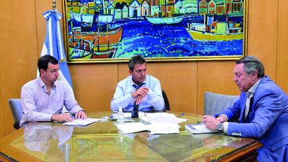 Massa presentó denuncia para que la justicia investigue el incendio que generó el apagón
