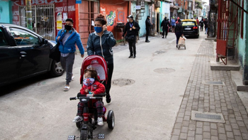 La pobreza infantil cayó drásticamente en Argentina, según un informe