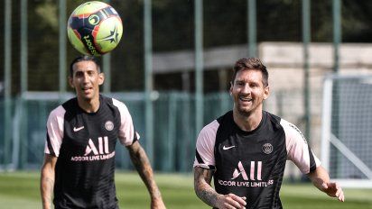 Lionel Messi volvió a practicar en el PSG luego de superar el coronavirus