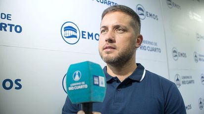 Cristian Evangelista y otros nazaristas, afuera del Emos
