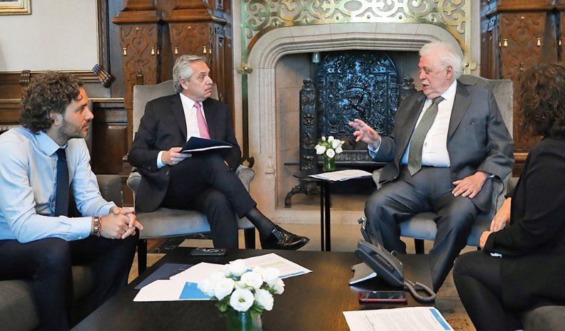 El ministro de Salud, Ginés González García, informó que todos los enfermos con coronavirus que hay en el país se contagiaron en viajes que realizaron a Europa.