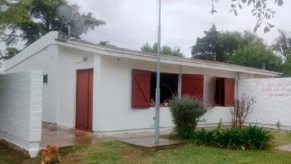 Denuncian fumigaciones a metros de la escuela rural de Costa del Tambo