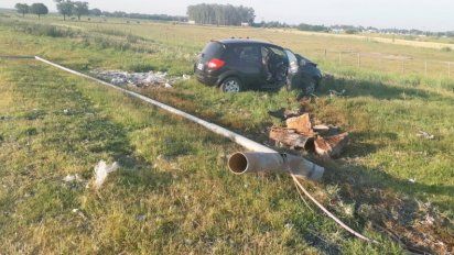 Baigorria: un riocuartense herido al chocar un poste de luz en la autovía