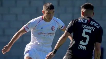 Barracas Central resistió con uno menos y eliminó a Riestra en tiempo extra