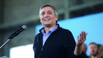 Máximo le respondió a Adorni por la comparación de Néstor Kirchner con Milei: 