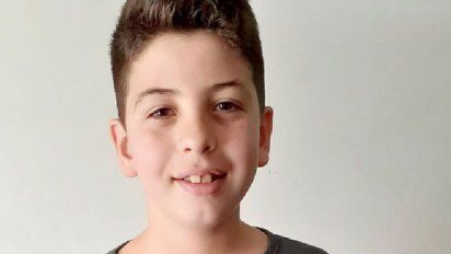 Felipe, el niño cabrerense que volvió a donar sus ahorros, esta vez a Bomberos