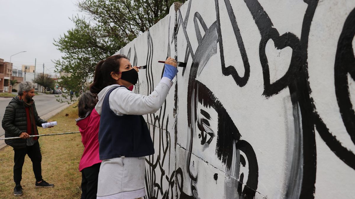 Esta semana comenzó a pintarse el mural