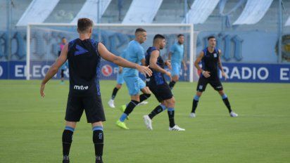 Estudiantes igualó con Belgrano en su primer amistoso