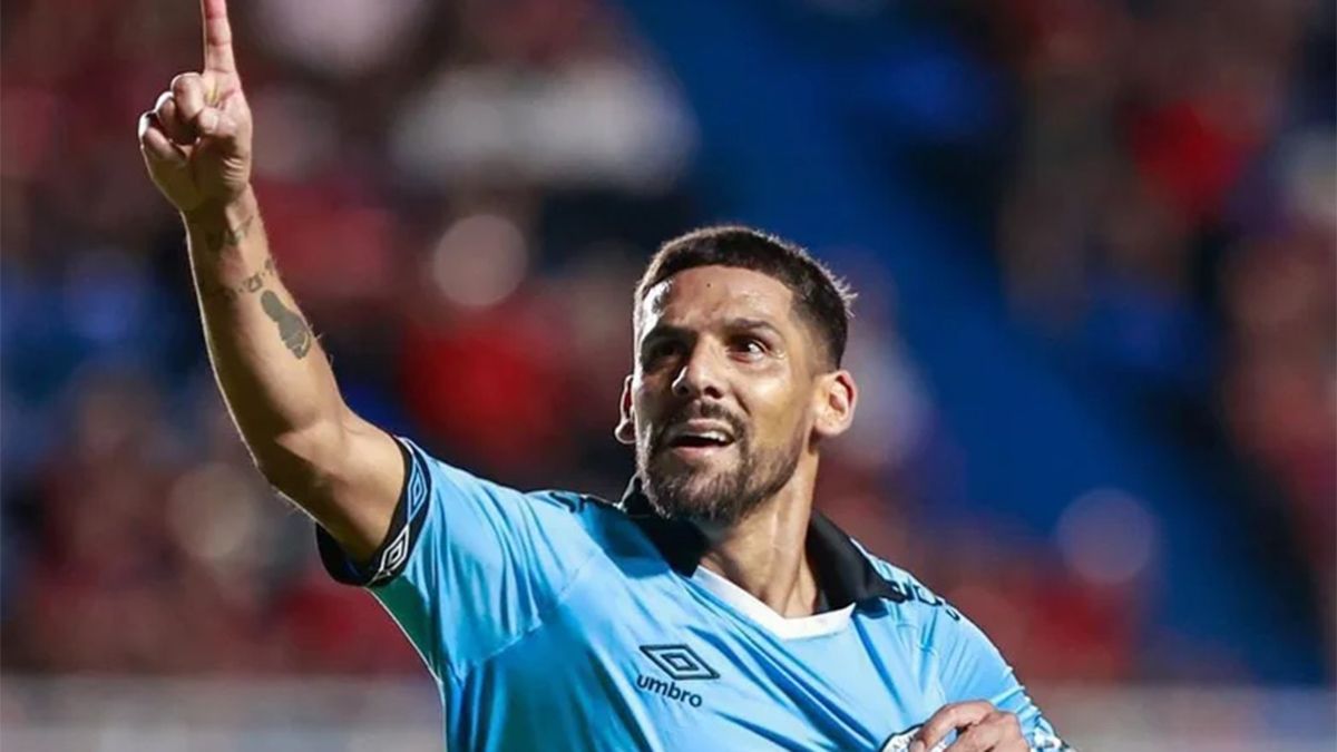 Franco Jara festeja su gol. Belgrano venció 2 a 0 a San Lorenzo de visitante