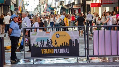 Después de la lluvia, regresaron las peatonales para las fiestas en el centro