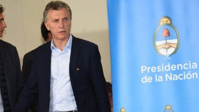 En la ciudad, la imagen del Presidente se cayó