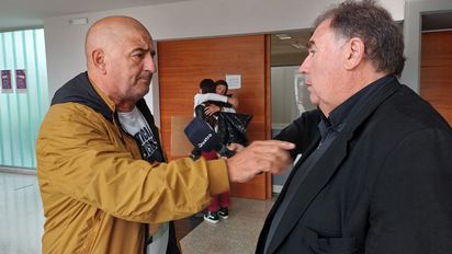 El papá del joven fallecido y Rolbi Valdivieso se cruzaron en Tribunales