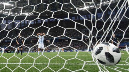 Agüero cruzó al DT: