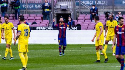 Messi rompió otro récord en el empate del Barcelona