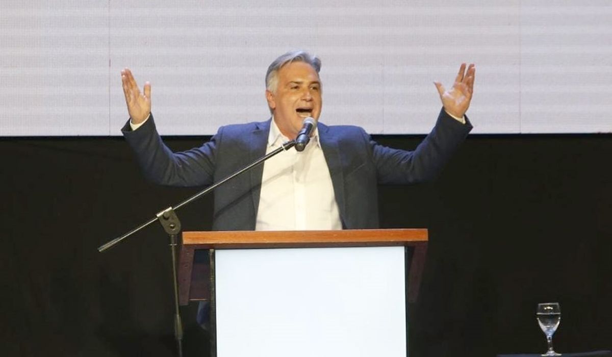 Llaryora anunció que ampliará la coalición con otros partidos.