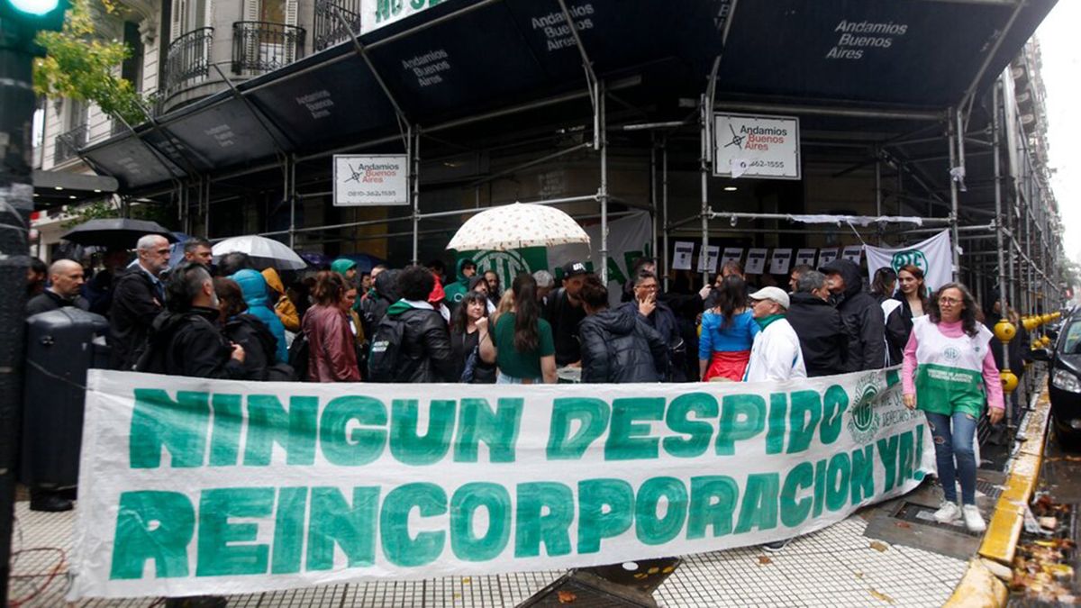 Se destruyeron más de 137 mil empleos formales en el país en sólo 6 meses