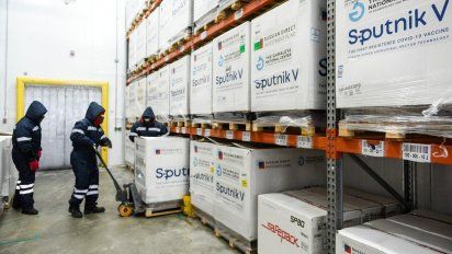 Se acelera la vacunación: empezaron a distribuir 399.000 dosis de Sputnik